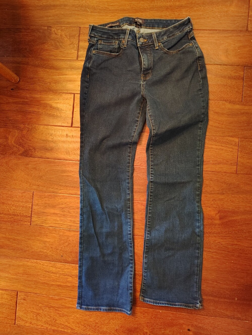NYDJ Barbara Bootcut Size 8 Dark Wash Lift Tuck Stretch Jeans